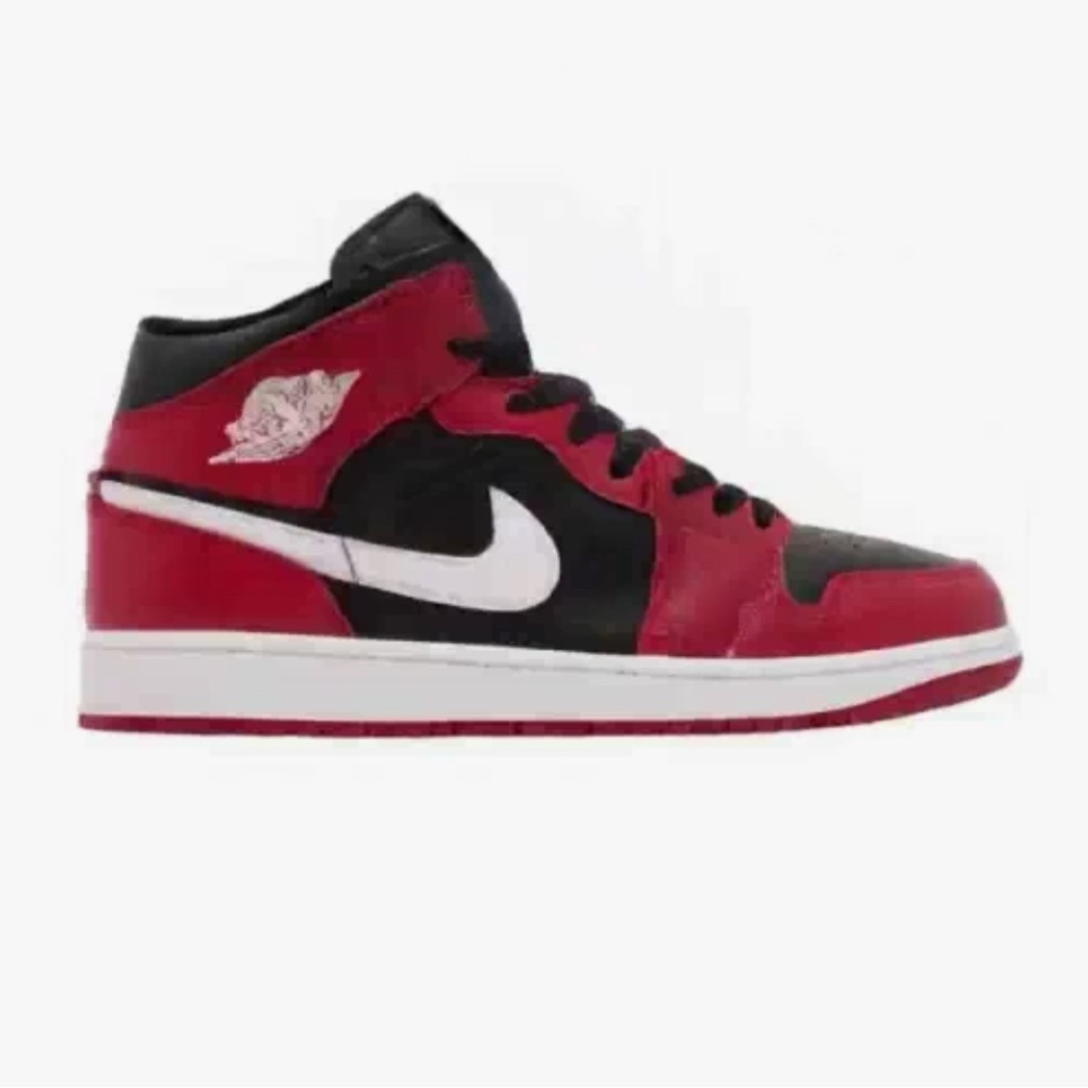 Nike Jordan Air 1 Mid Black, White, and Red DQ 8426 061 Sz 10 NIB